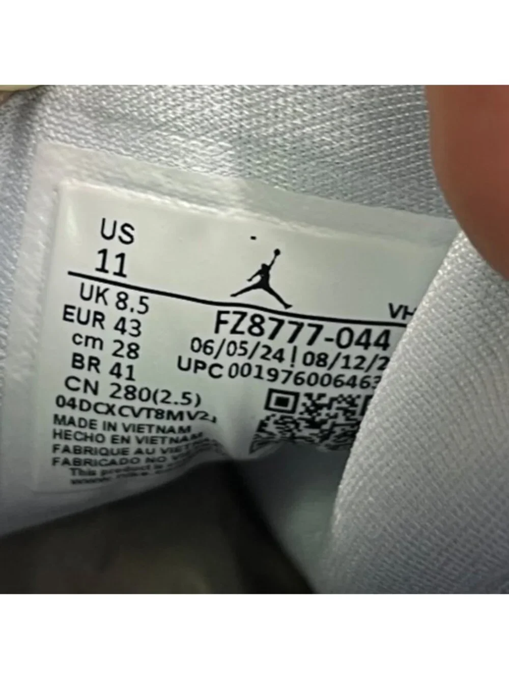 Nike Air Jordan 1 Mid SE Womens Size 11 Gray Navy Blue Basketball Shoes Sneakers